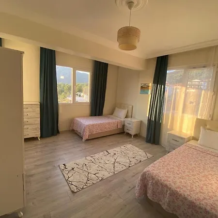 Azize Apartment